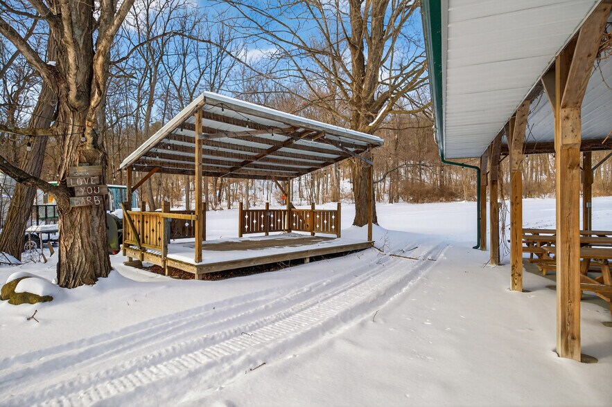 More Photos Of 2862 Guyanoga Rd, Branchport General Retail For Sale