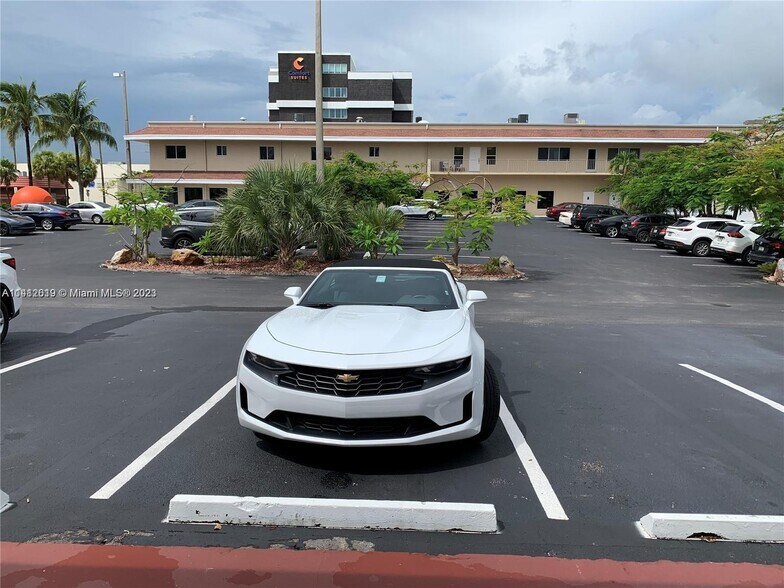 More Photos Of 236 N Federal Hwy, Dania Beach Unknown For Lease