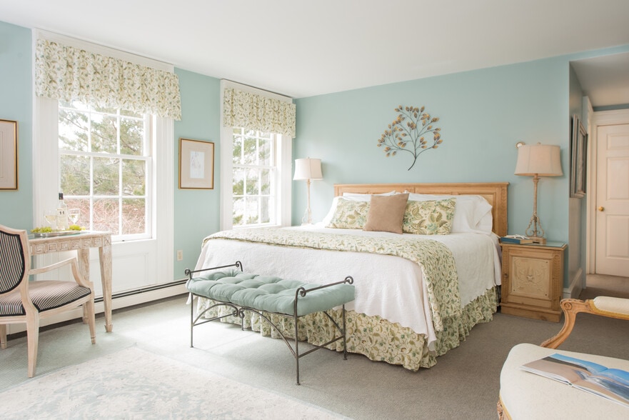 More Photos Of 308 Old Main St, South Yarmouth Hospitality For Sale