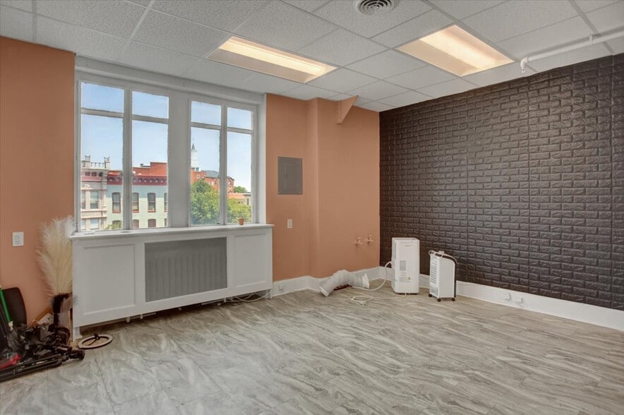 More Photos Of 5 Public Sq, Hagerstown Loft Creative Space For Lease