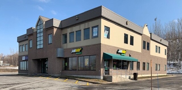 Primary Photo Of 891-895 Boul Charest O, Québec Office For Lease