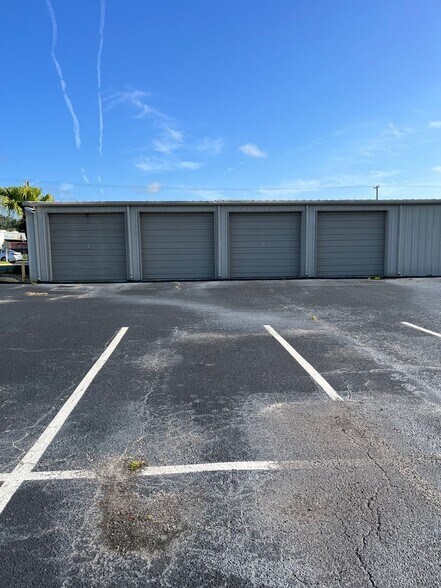 More Photos Of 8915 Maislin Dr, Tampa Warehouse For Sale
