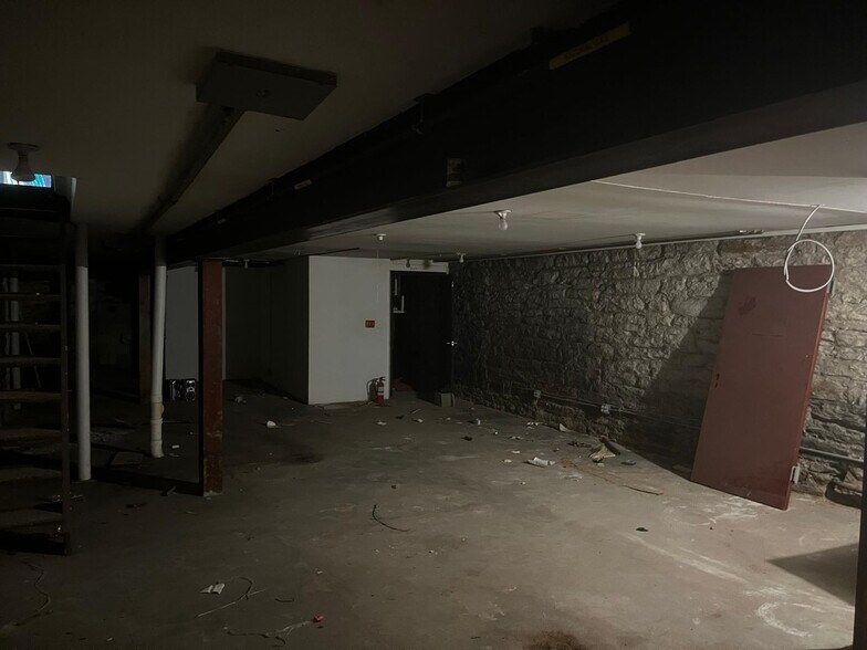 More Photos Of 832 Manhattan Ave, Brooklyn Storefront Retail Residential For Lease