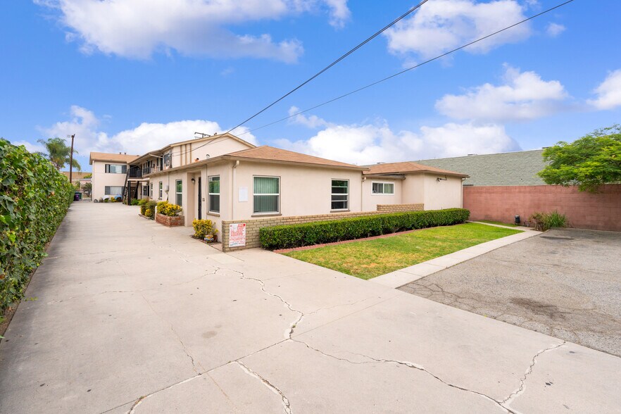More Photos Of 3301 E Artesia Blvd, Long Beach Multifamily For Sale