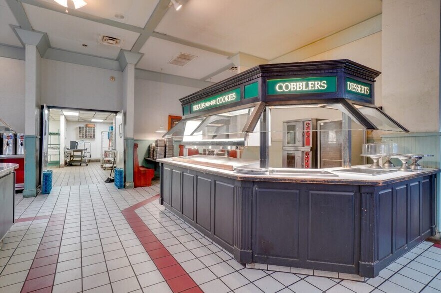 More Photos Of 2103 N Broadway, Poteau General Retail For Sale