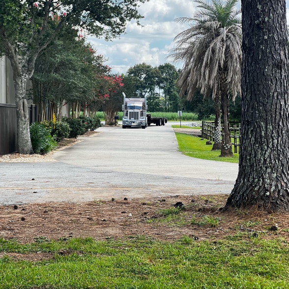 More Photos Of 205 Highway 96, Broussard Unknown For Lease