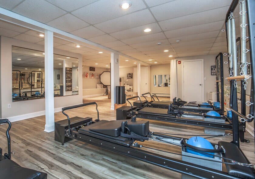More Photos Of 11 Garden Rd, Plaistow Medical For Lease