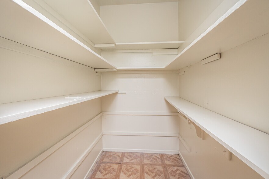 More Photos Of 1860 Ethan Way, Sacramento Apartments For Sale