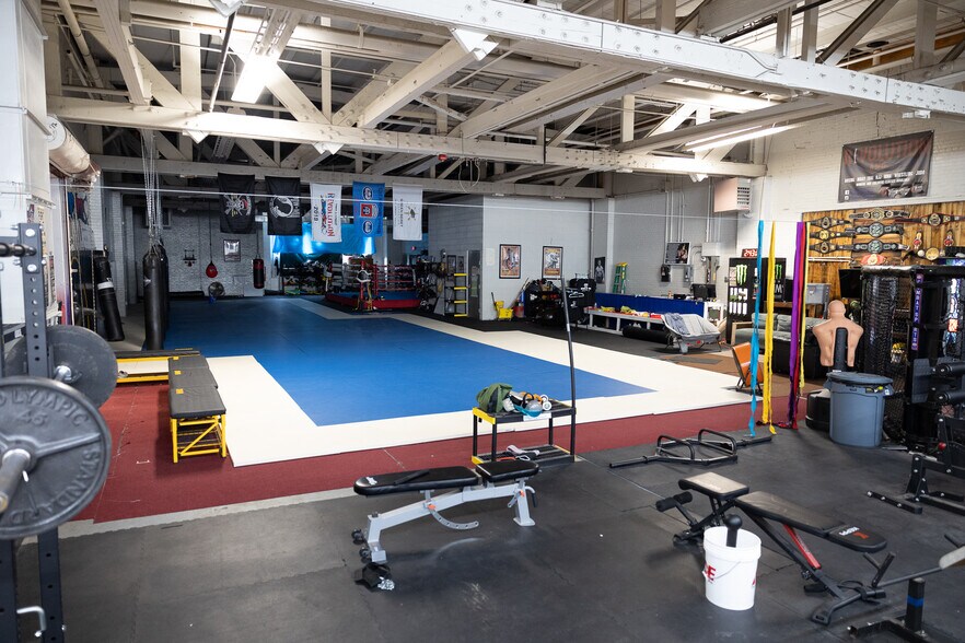 More Photos Of 20001 Euclid Ave, Euclid Warehouse For Lease