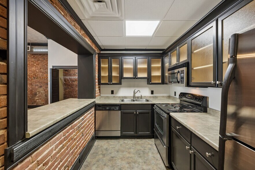 More Photos Of 217 E Deadrick St, Jackson Apartments For Sale