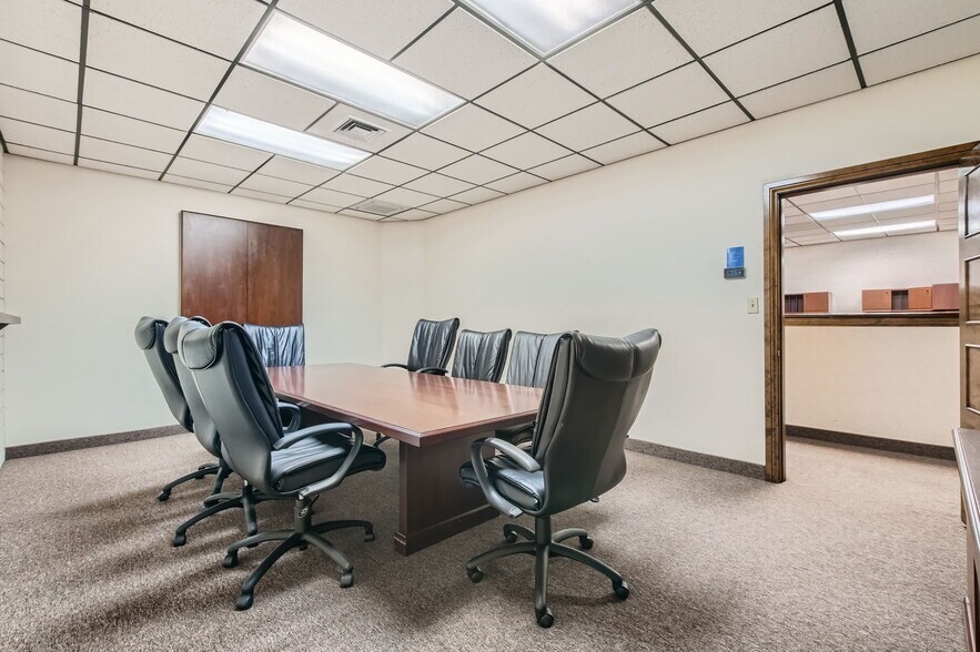 More Photos Of 601 S Rancho Dr, Las Vegas Medical For Sale