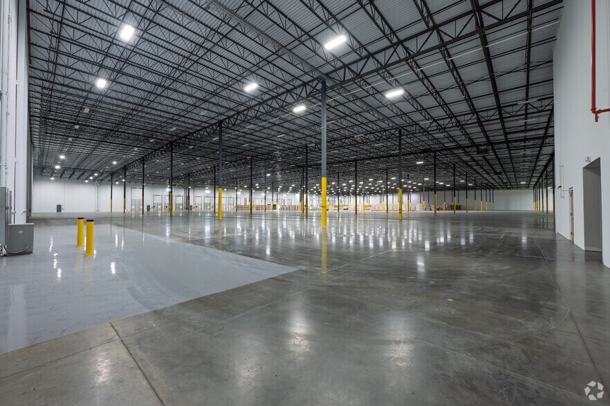 More Photos Of 3801 S 20th Ave, Dfw Airport Unknown For Lease