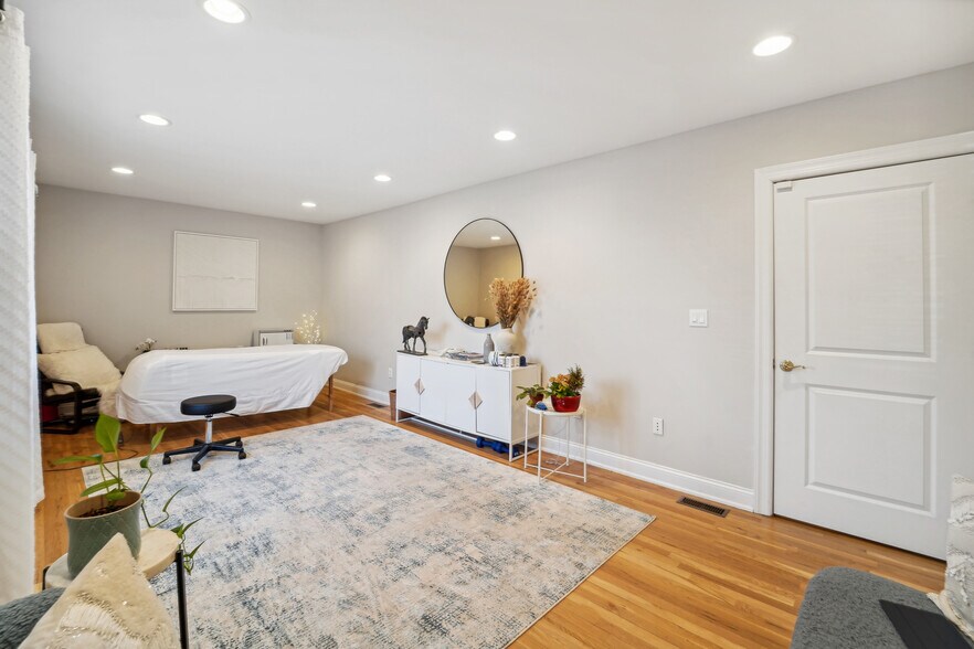 More Photos Of 414 Centre St, Nutley Office For Sale