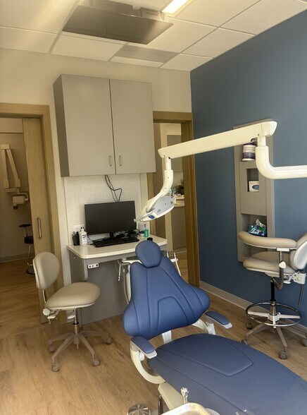 More Photos Of 975 N Mur-Len Rd, Olathe Medical For Sale