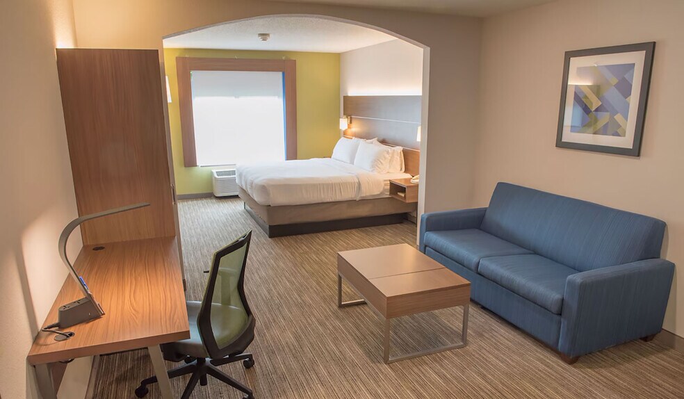 More Photos Of 58364 In-19, Elkhart Hotel For Sale