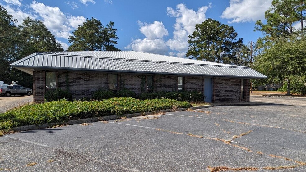More Photos Of 406 Dothan Rd, Abbeville Office For Sale