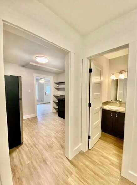 More Photos Of 1520 D St, Floresville Apartments For Sale