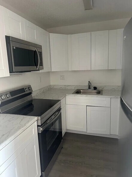 More Photos Of 3109 NW 3rd Ave, Pompano Beach Multifamily For Sale