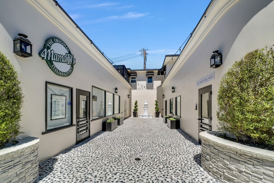 More Photos Of 3732-3734 E Coast Hwy, Corona Del Mar Storefront Retail Residential For Lease