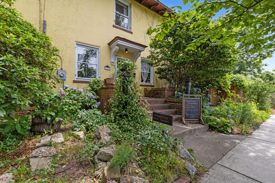 More Photos Of 1231 Boissevain Ave, Norfolk General Retail For Sale