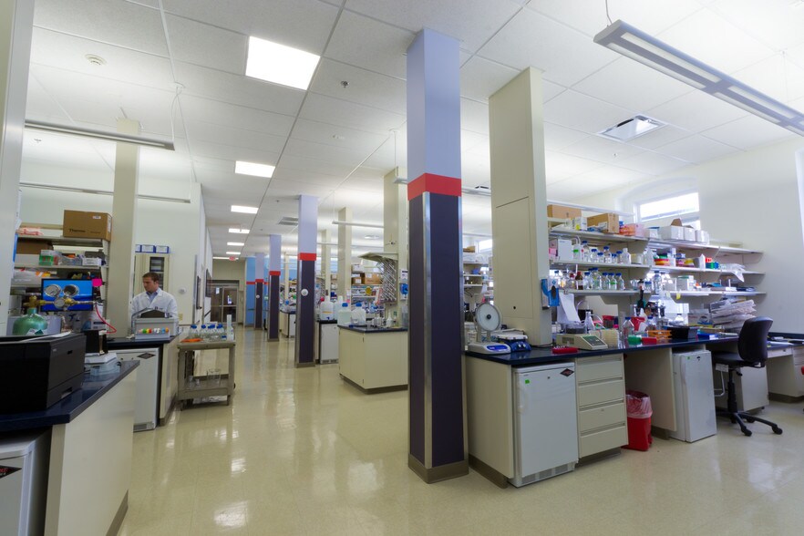 More Photos Of 28 Wells Ave, Yonkers Loft Creative Space For Lease