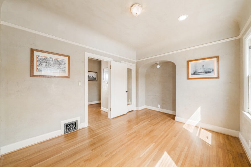 More Photos Of 702-704 E Chapman Ave, Orange Office For Lease
