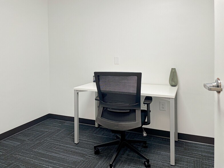 More Photos Of 4200 Fashion Square Blvd, Saginaw Medical For Sale