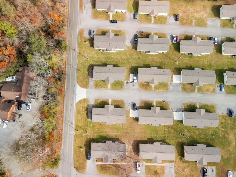 More Photos Of 1900 Dutch Valley Dr, Knoxville Multifamily For Sale