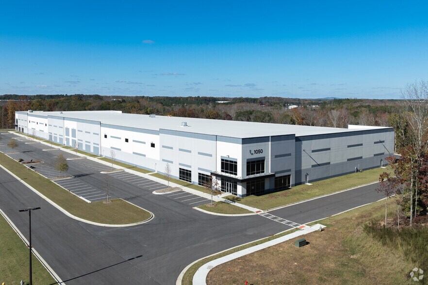 More Photos Of 1050 Douglas Hills Rd, Lithia Springs Unknown For Lease