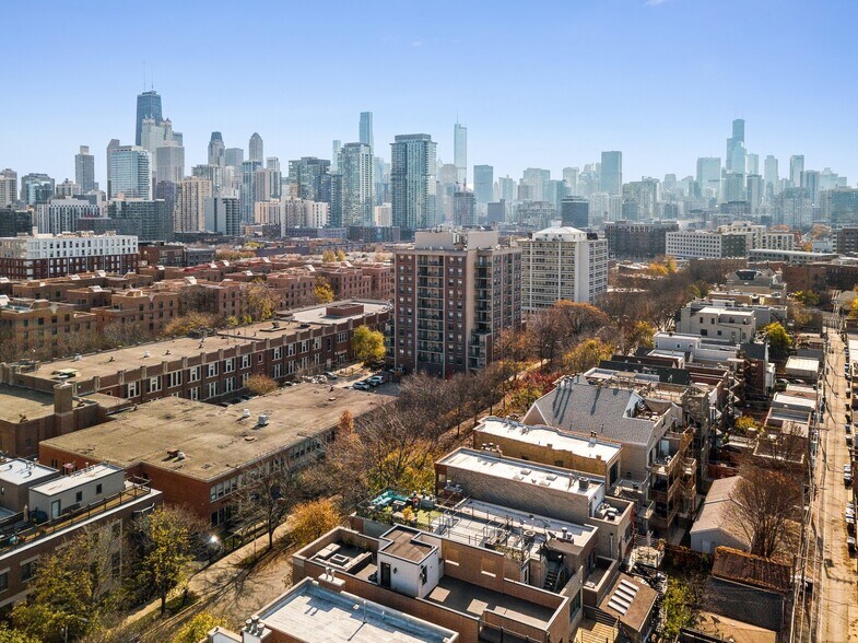 More Photos Of 1428 N Cleveland Ave, Chicago Hospitality For Sale