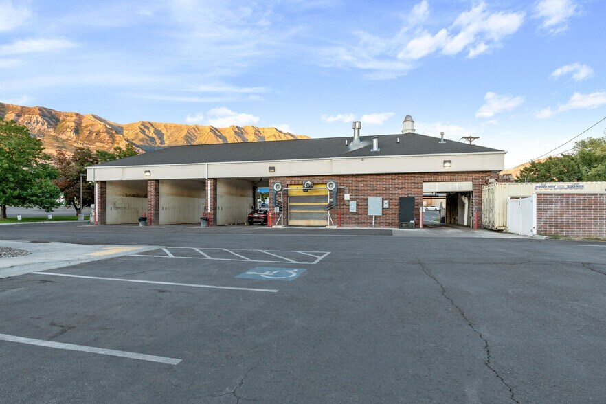 More Photos Of 125 W Center St, Pleasant Grove Specialty For Sale
