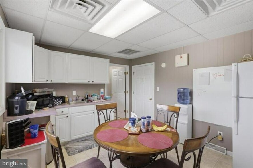 More Photos Of 23 S Colonial Dr, Hagerstown Office For Sale