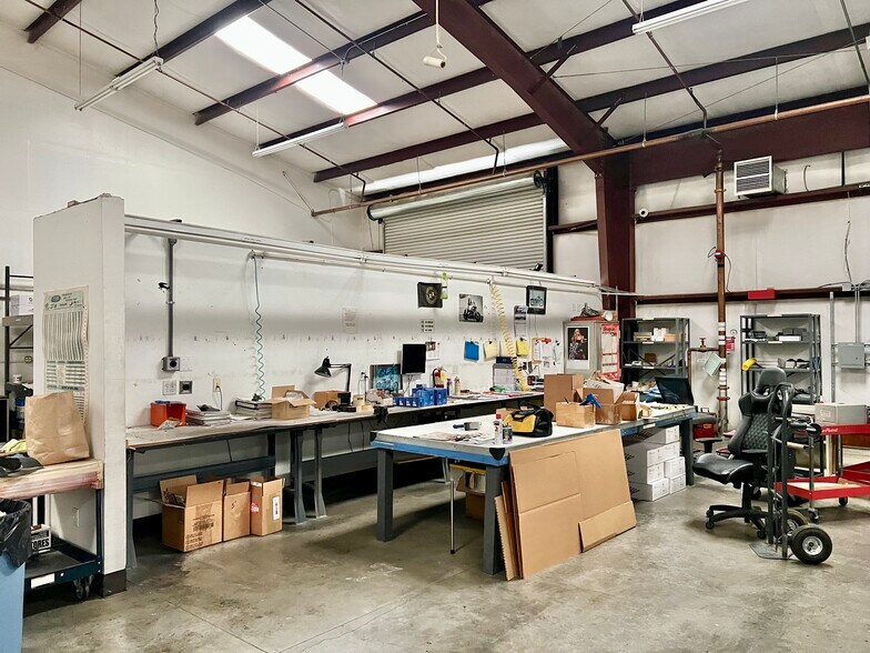 More Photos Of 2482 Progress Dr, Redding Manufacturing For Sale