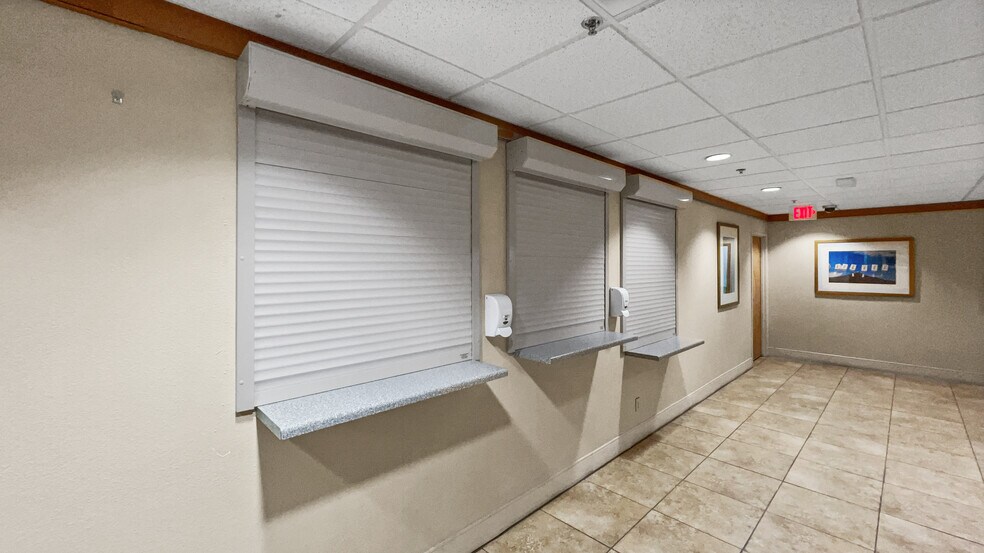 More Photos Of 6301 Mountain Vista St, Henderson Medical For Lease