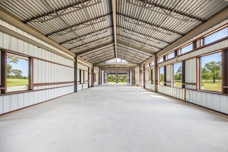 More Photos Of 1286 State Hwy 237 Hwy, Round Top Flex For Sale