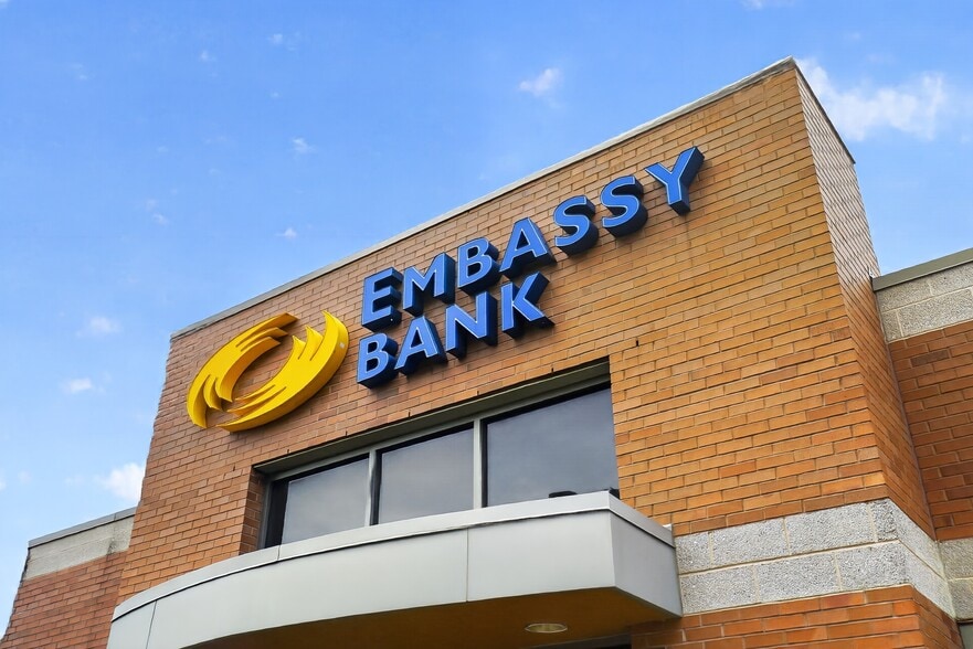 More Photos Of 1142 S Cedar Crest Blvd, Allentown Bank For Sale