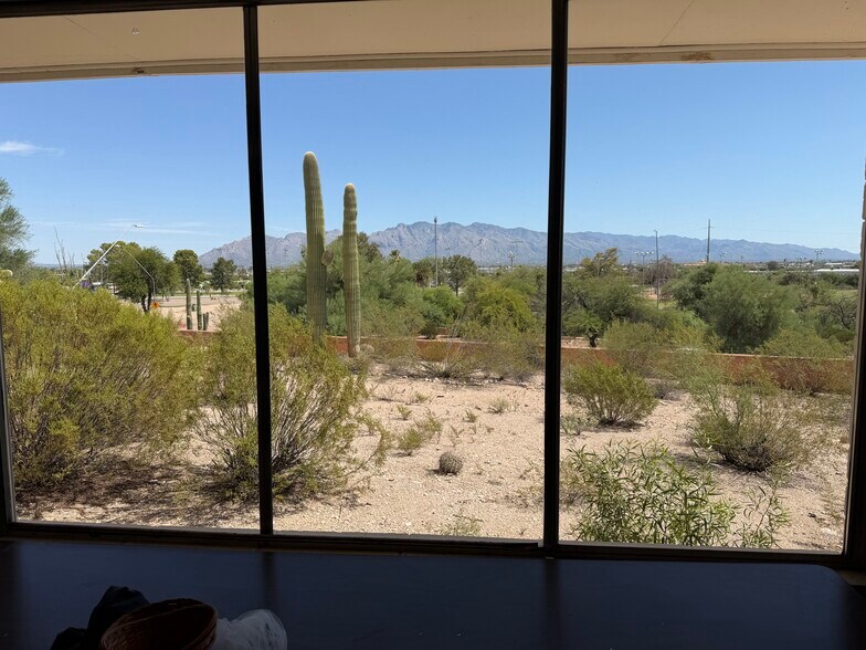 More Photos Of 1477 N Silverbell Rd, Tucson Religious Facility For Sale