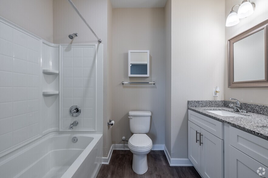More Photos Of 13399 Charlotte St, Kansas City Apartments For Sale