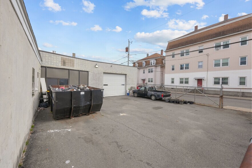 More Photos Of 138 Morgan St, Fall River Warehouse For Sale