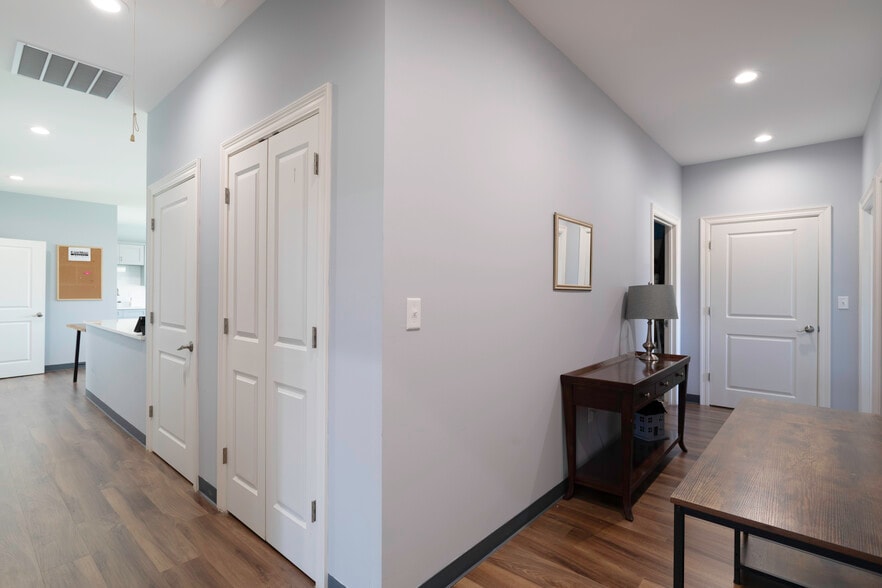 More Photos Of 2356 Alabama River Pky, Millbrook Flex For Sale