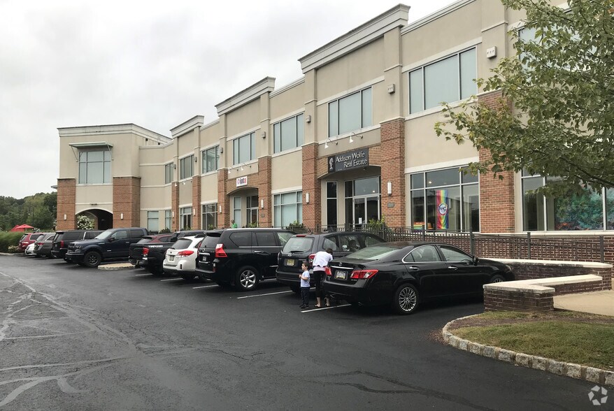 More Photos Of 500-580 Union Square Dr, New Hope Office For Lease