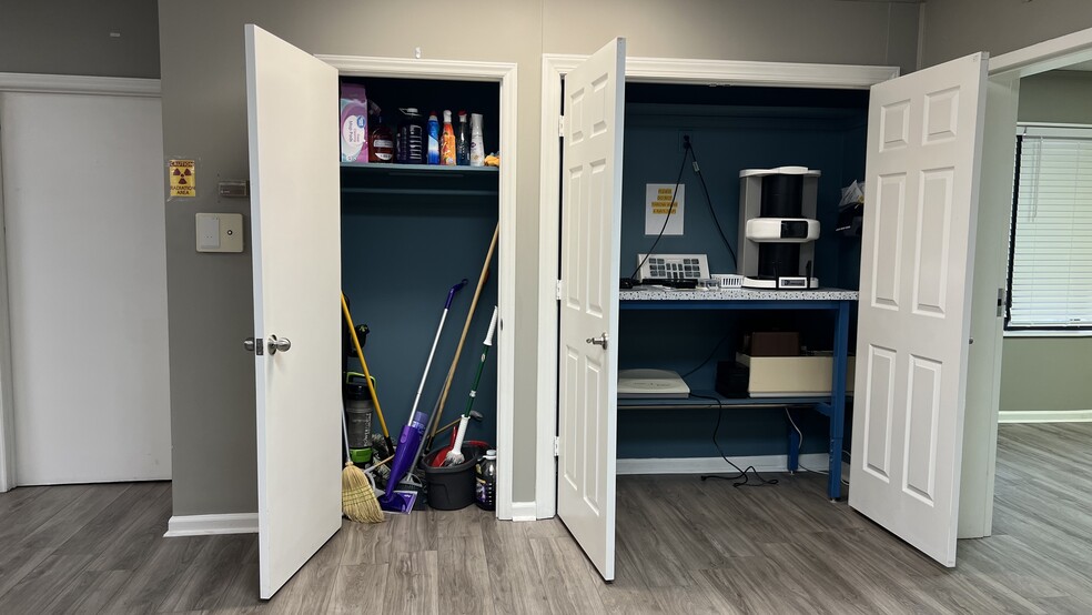 More Photos Of 3707 Latrobe Dr, Charlotte Office For Sale