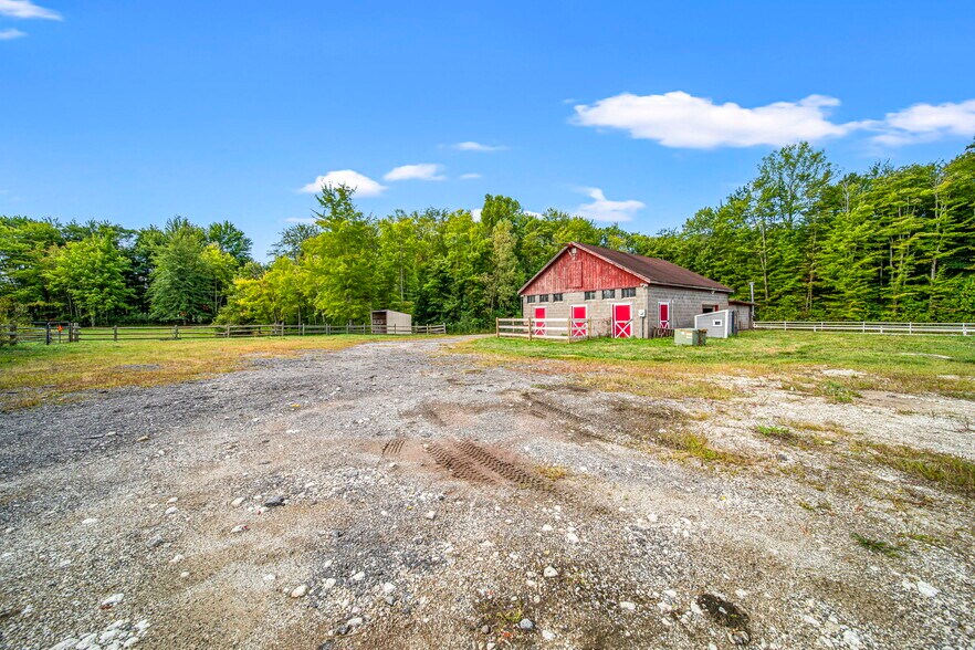 More Photos Of 6600 Vrooman Rd, Painesville Horse Stables For Sale