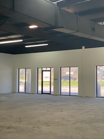 More Photos Of 3315 Spring Cypress Rd, Spring Unknown For Lease