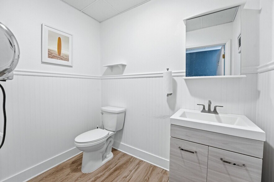 More Photos Of 5404 Hoover Blvd, Tampa Medical For Sale