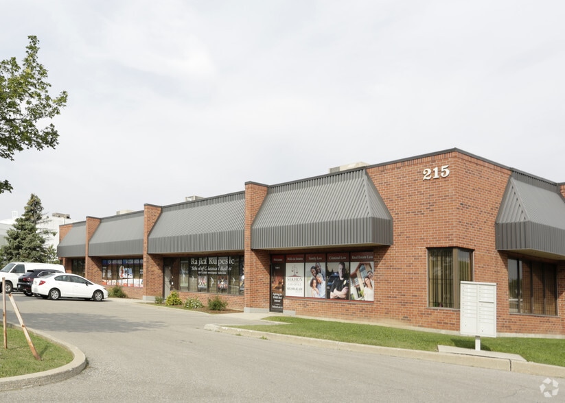 More Photos Of 215 Traders Blvd E, Mississauga Flex For Lease