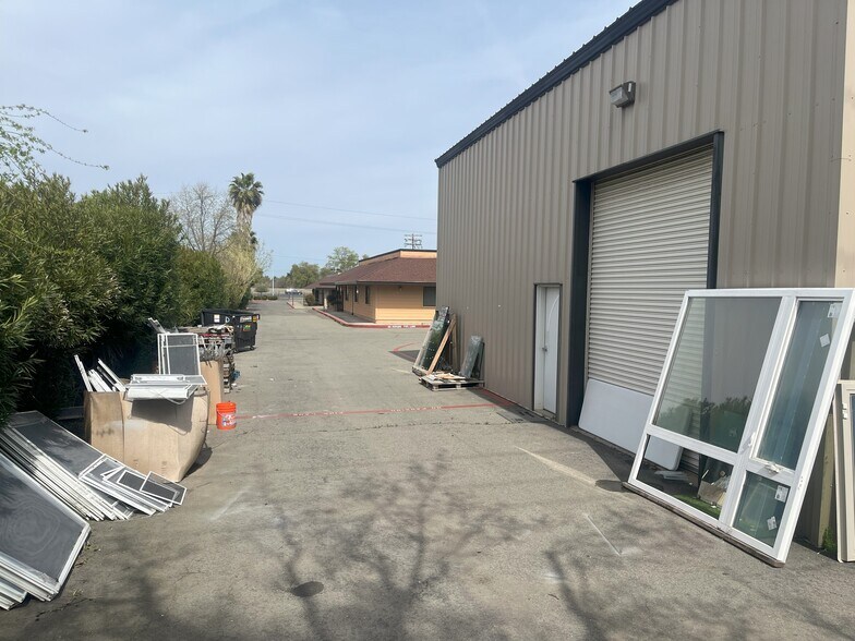 More Photos Of 3132-3136 Auburn Blvd, Sacramento Office For Sale