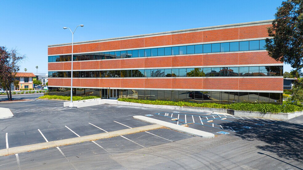 More Photos Of 3130 La Selva St, San Mateo Office For Lease