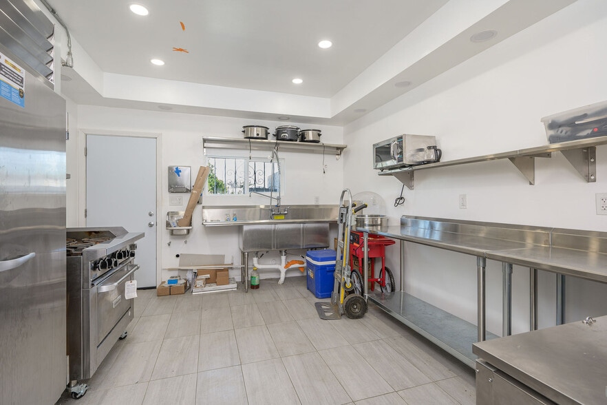 More Photos Of 400 S Santa Fe Ave, Compton Religious Facility For Sale