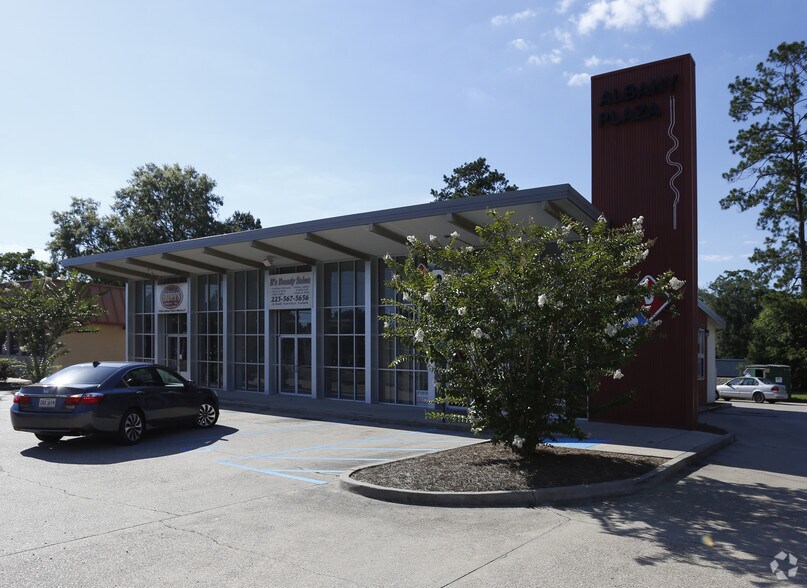 More Photos Of 19067 Florida Blvd, Albany Freestanding For Lease